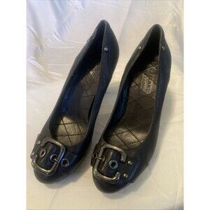 Burberry Black Leather Buckle Pumps Quilted Insoles Sz 5 Designer Heels